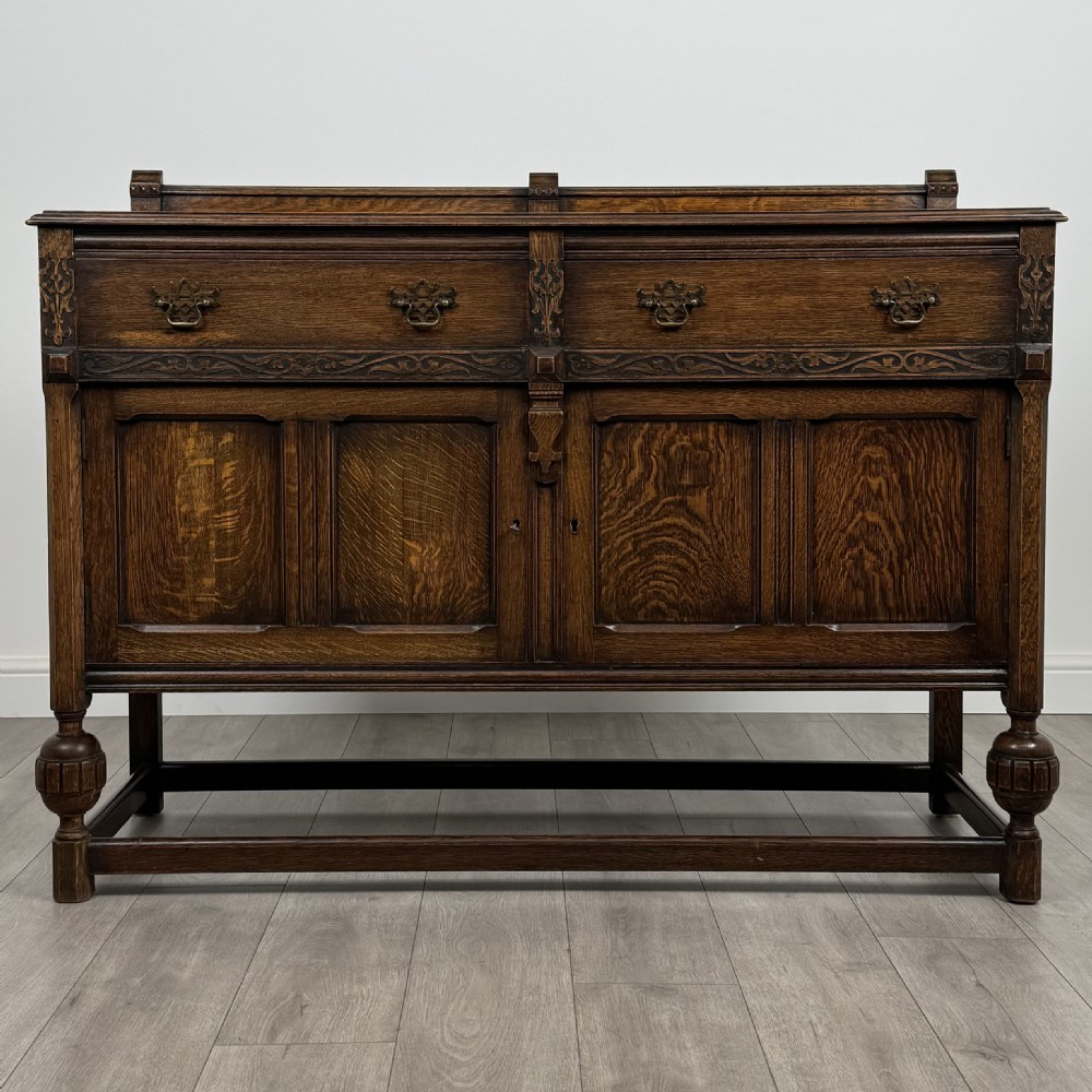 Antique 20th Century Fine Quality Sideboard In Oak 