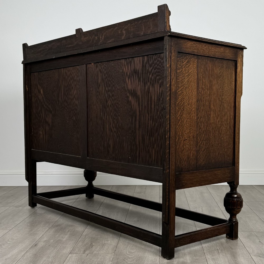 Antique 20th Century Fine Quality Sideboard In Oak  View VII