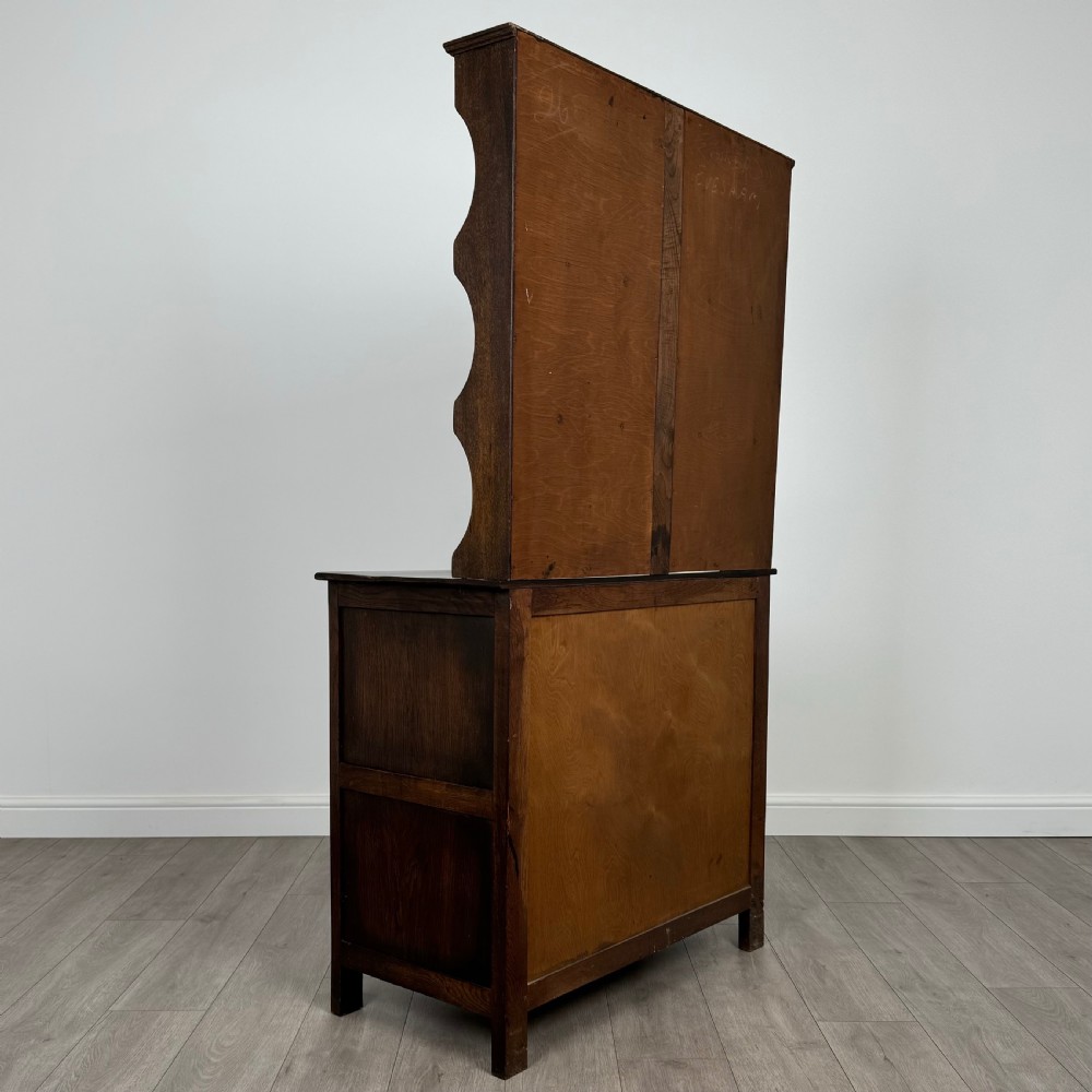 Antique 20th Century Oak Dresser Of Small Proportions View V