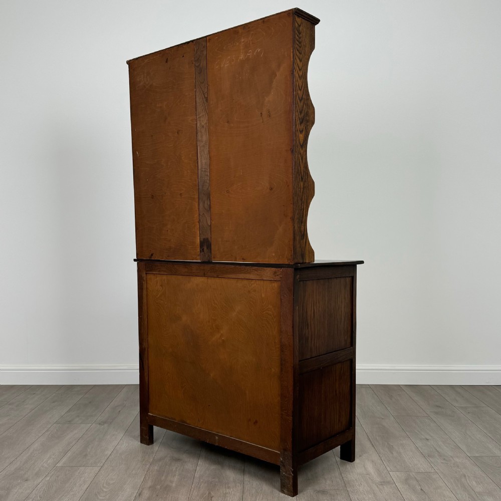 Antique 20th Century Oak Dresser Of Small Proportions View VII