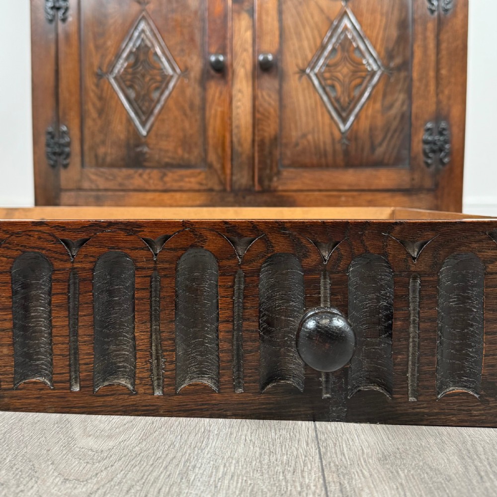 Antique 20th Century Oak Dresser Of Small Proportions View XII