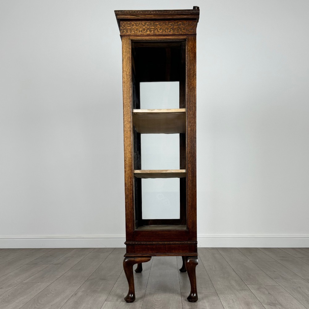 Antique 20th Century Oak Display Cabinet Of Fine Quality  View IV