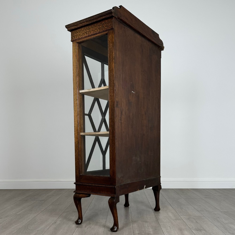 Antique 20th Century Oak Display Cabinet Of Fine Quality  View VI