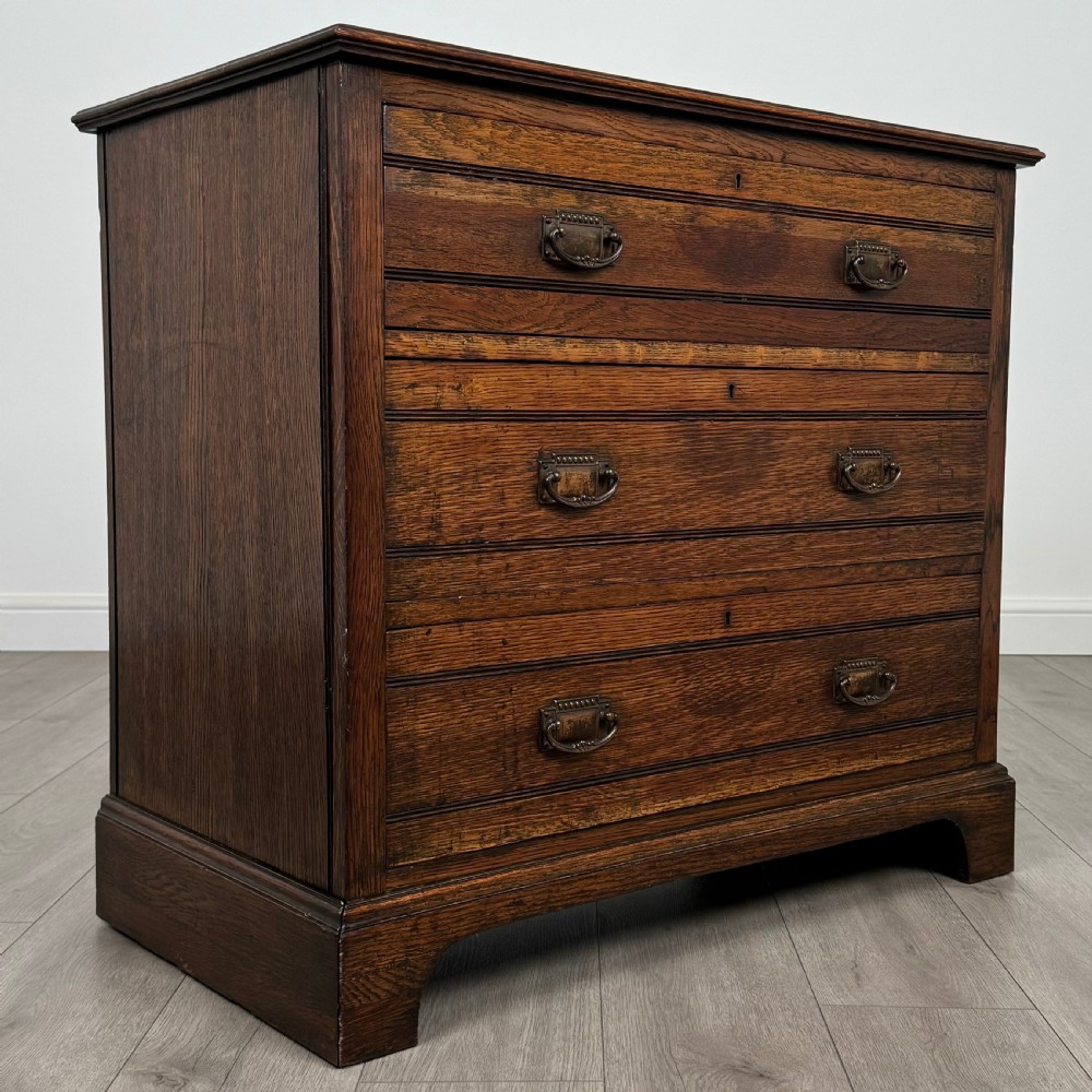 Antique 19th Century Good Quality Chest Of Drawers In Oak View VIII