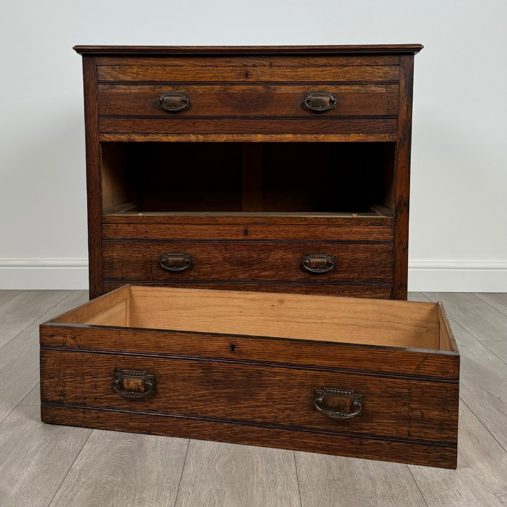 Antique 19th Century Good Quality Chest Of Drawers In Oak View X