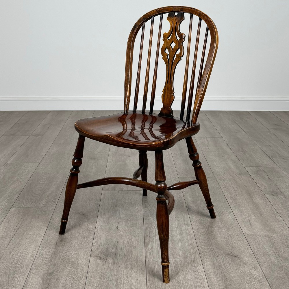 Antique 20th Century Set Of 4 Windsor Dining Chairs In Elm View II