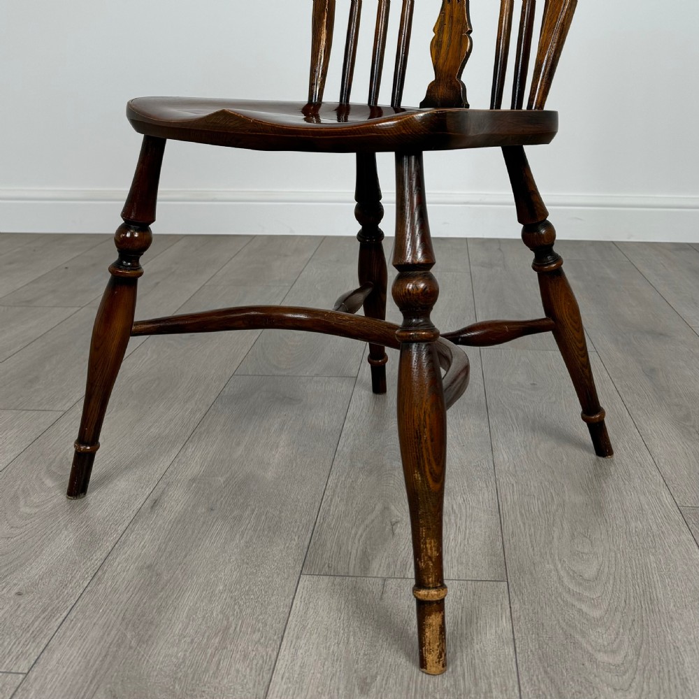 Antique 20th Century Set Of 4 Windsor Dining Chairs In Elm View VI