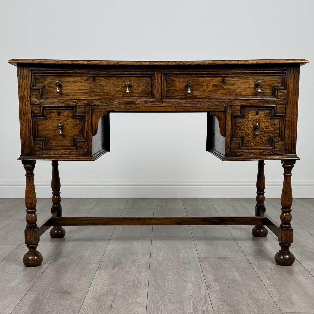 Antique 20th Century Jacobean Style Desk In Oak 