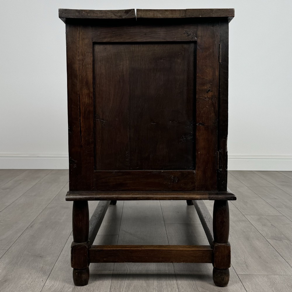 Antique 18th Century Good Quality Cupboard In Oak View VIII
