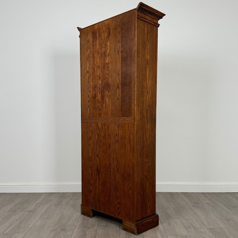  Vintage 20th Century Fine Quality Open Bookcase In Oak  View VI