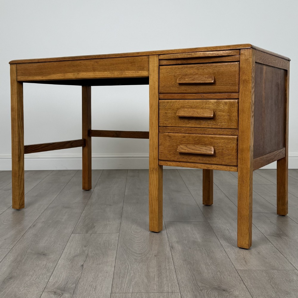  Vintage 20th Century Good Quality Desk In Oak  View II