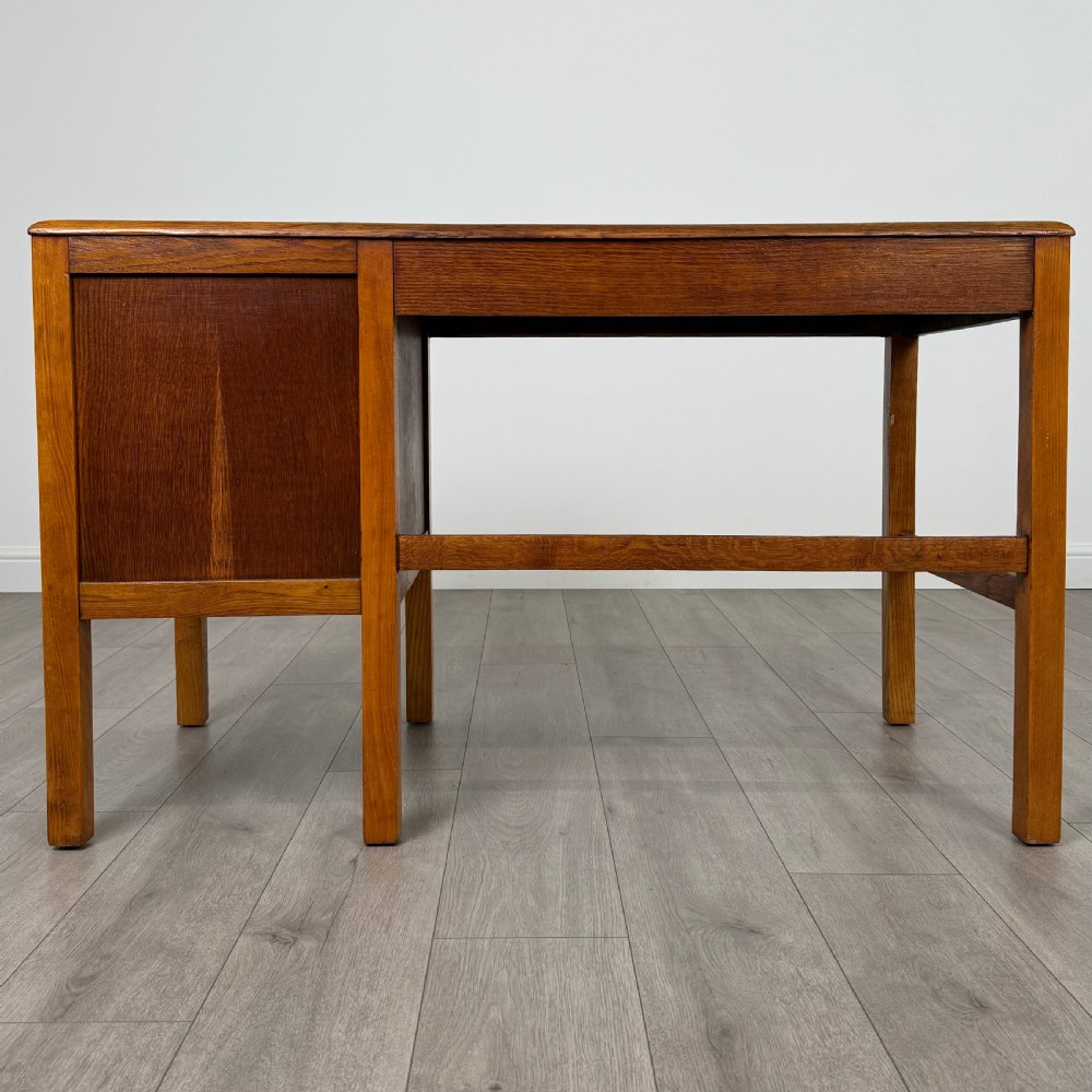  Vintage 20th Century Good Quality Desk In Oak  View VI