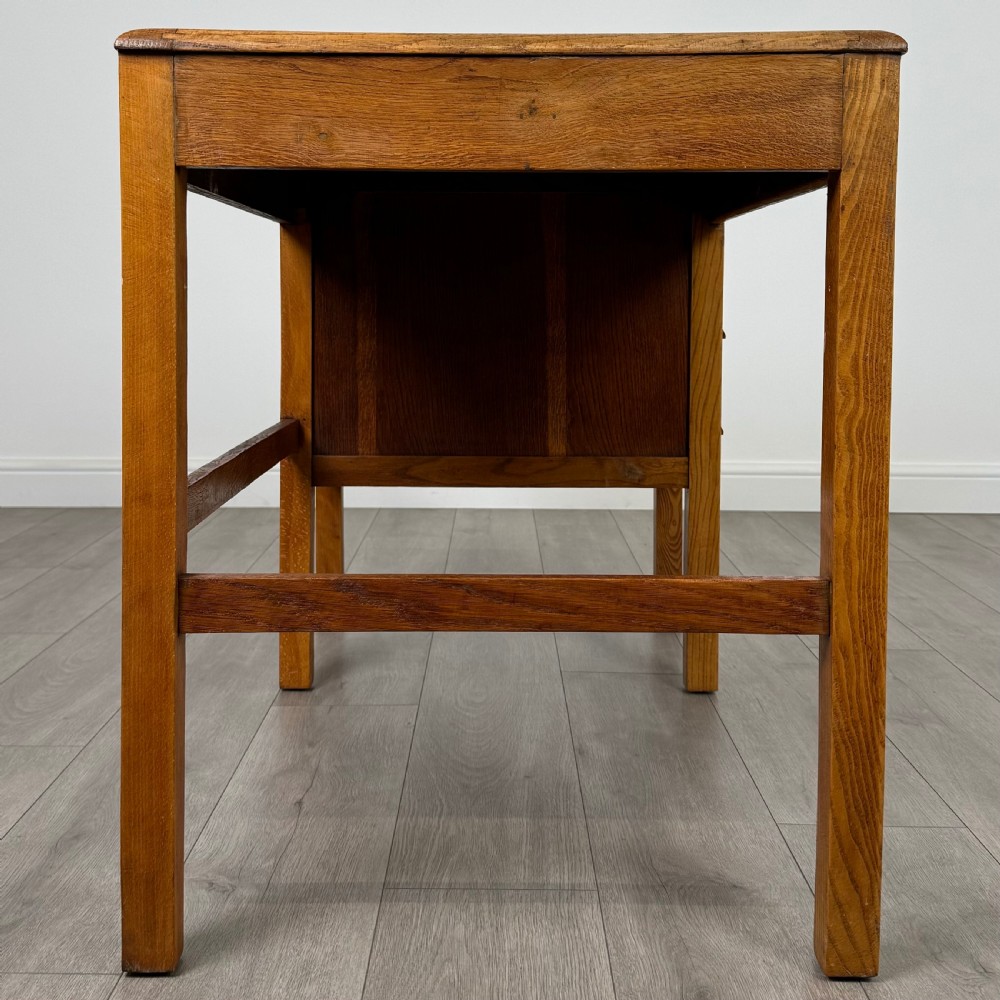  Vintage 20th Century Good Quality Desk In Oak  View VII