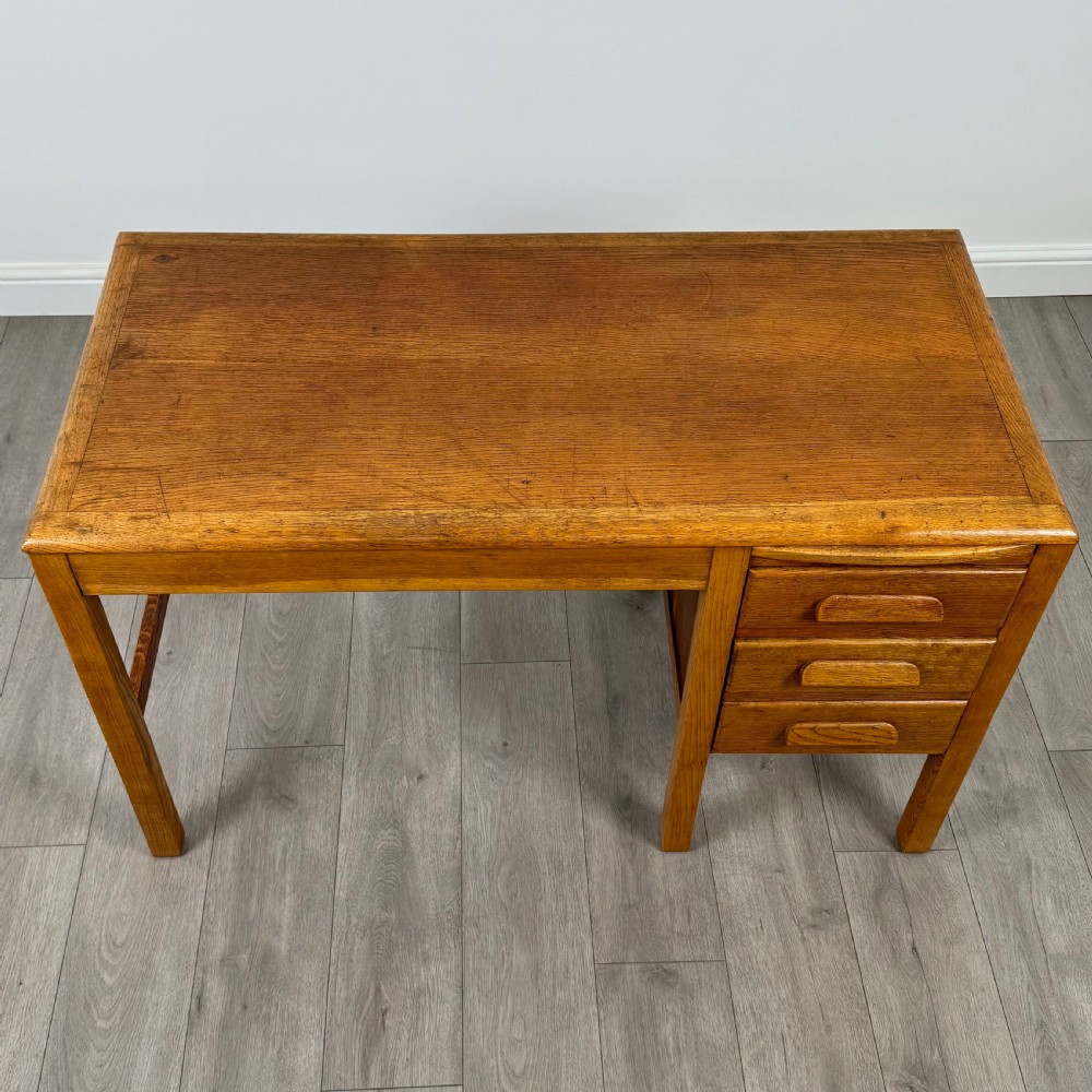  Vintage 20th Century Good Quality Desk In Oak  View IX
