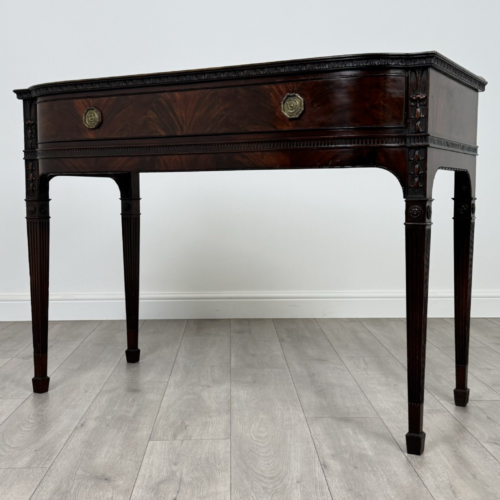  Antique 20th Century Side Table In Mahogany  View II