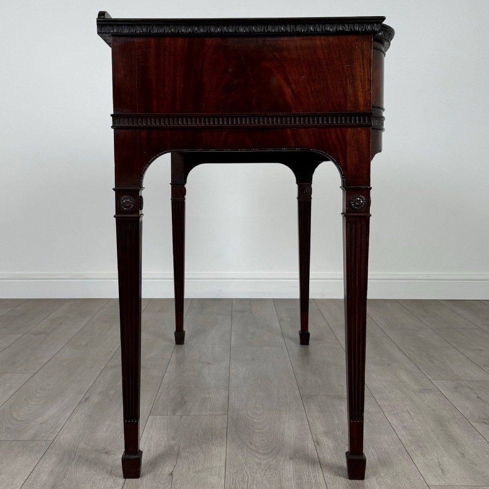  Antique 20th Century Side Table In Mahogany  View VII