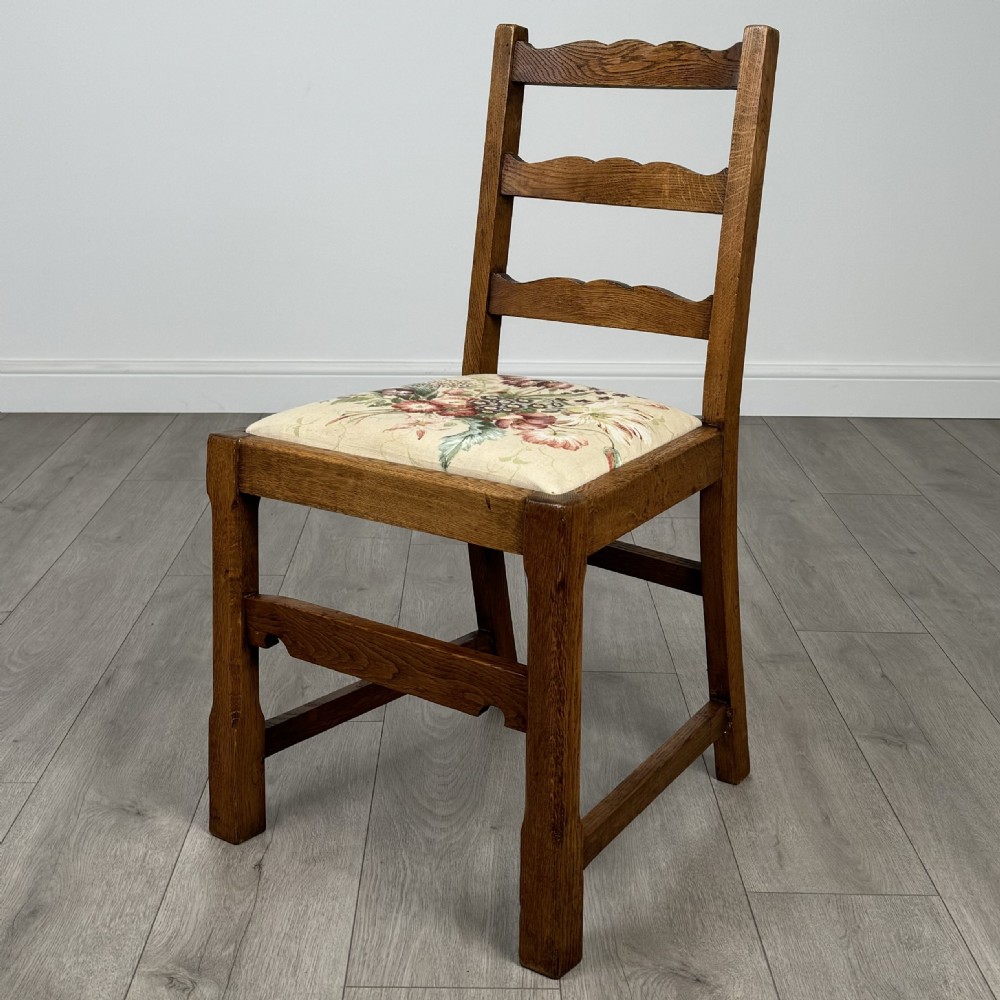  Antique 20th Century Set Of 4 Good Quality Oak Dining Chairs  View II