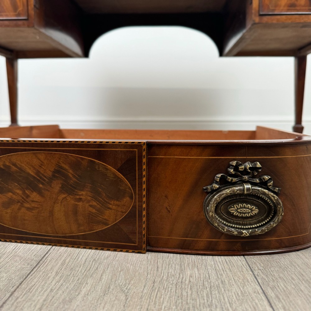 Antique 20th Century Fine Quality Desk In Mahogany  View XII