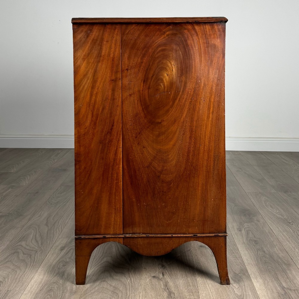  Antique 18th Century Chest Of Drawers In Mahogany  View VII