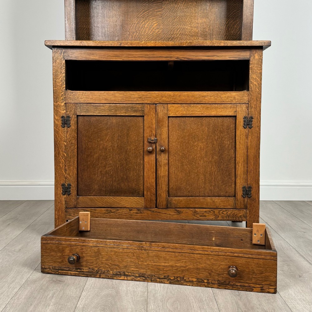 Antique 20th Century Good Quality Dresser In Oak  View X