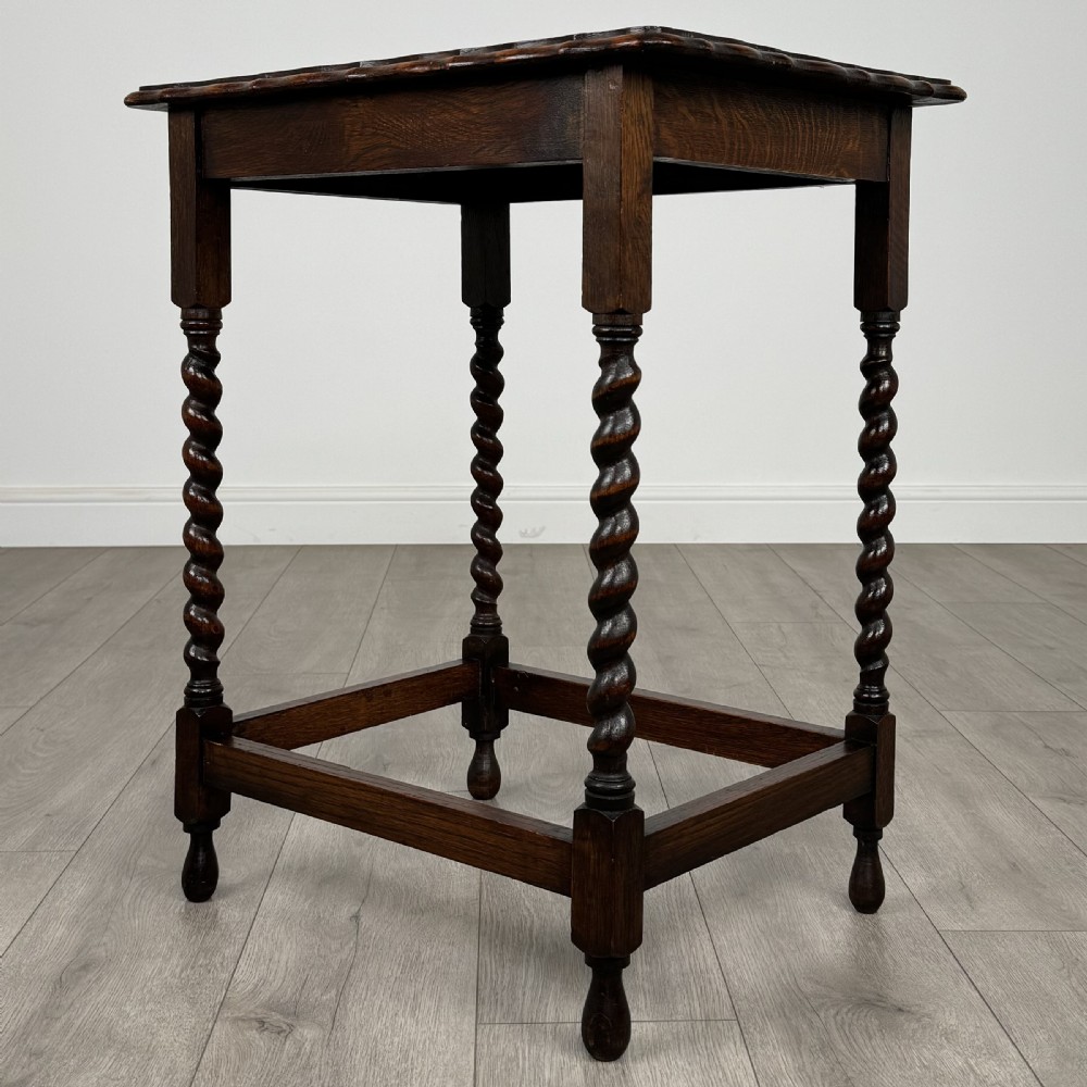  Antique 20th Century Good Quality Side Table In Oak  View II