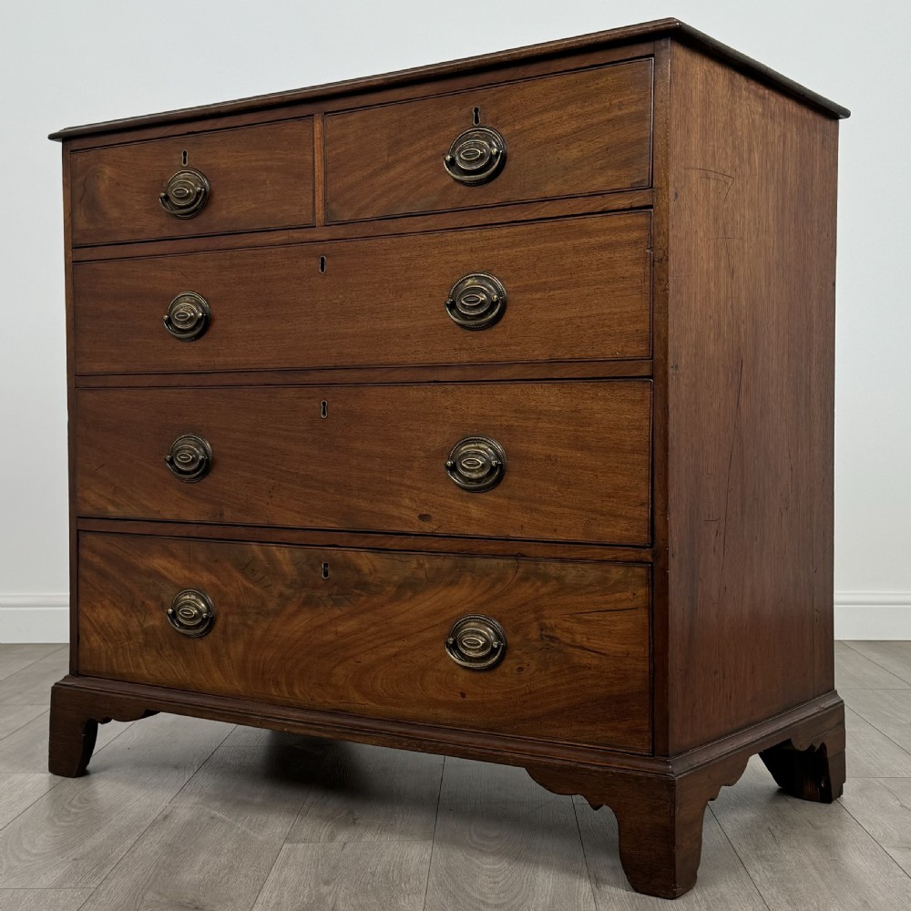  Antique 18th Century Chest Of Drawers In Mahogany  View II