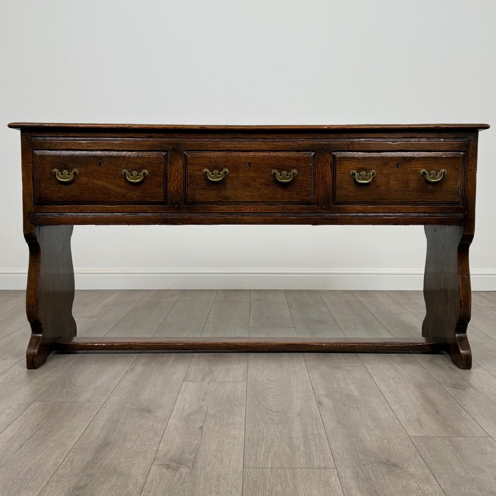 Antique 20th Century Fine Quality Sideboard In Oak 