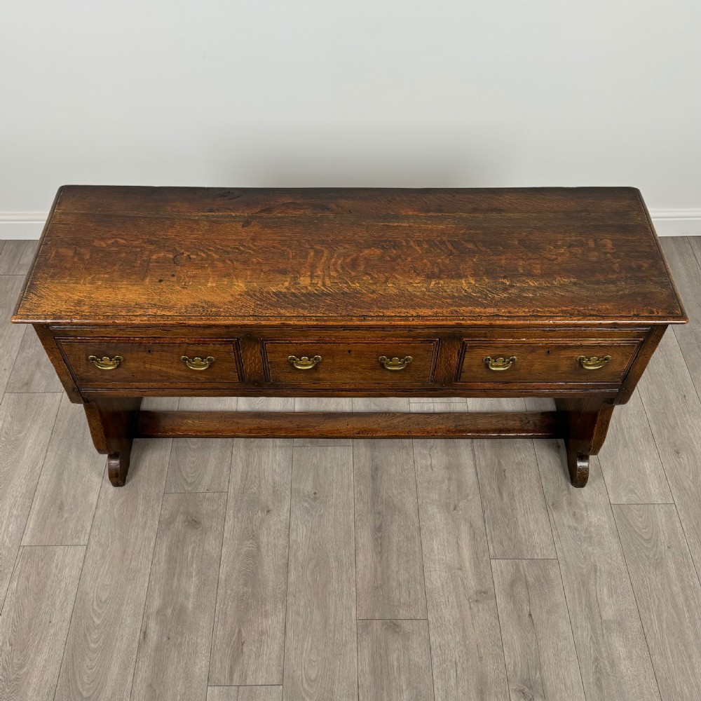 Antique 20th Century Fine Quality Sideboard In Oak  View IX
