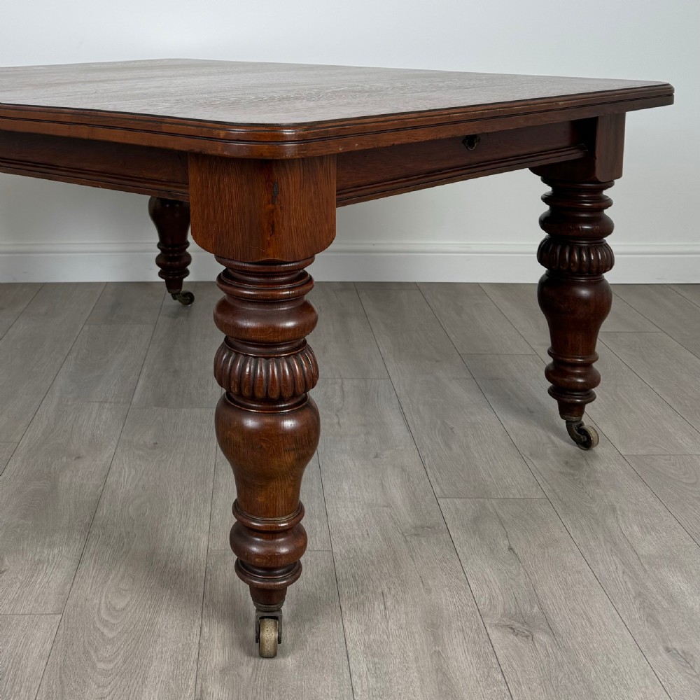 Antique 19th Century Extending Dining Table In Oak  View VIII