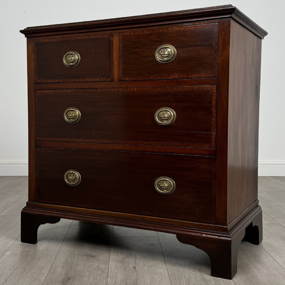 Antique 18th Century Small Chest Of Drawers In Mahogany  View II