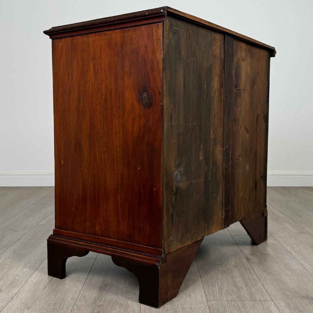 Antique 18th Century Small Chest Of Drawers In Mahogany  View IV