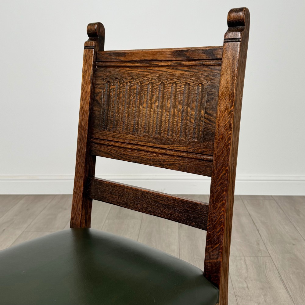 Antique 20th Century Set Of 6 Linenfold Dining Chairs In Oak  View V