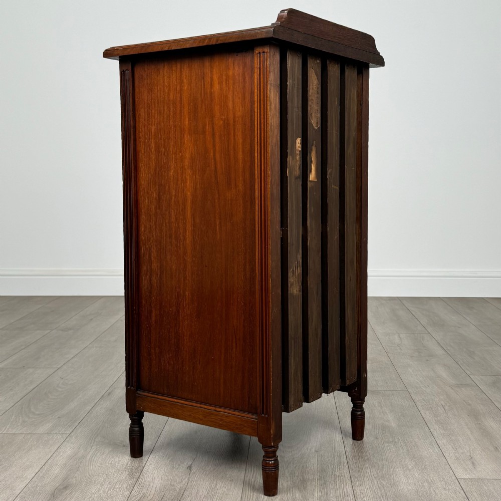  Antique 20th Century Good Quality Pot Cupboard In Mahogany  View V