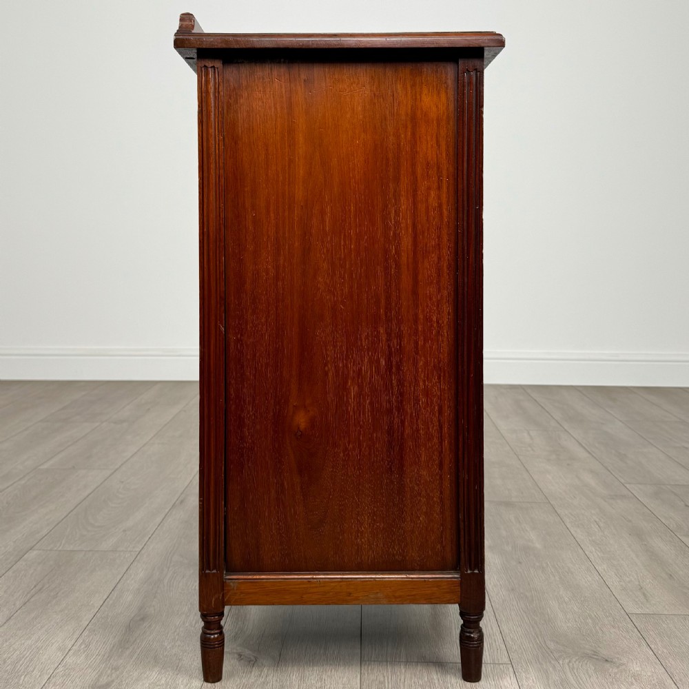  Antique 20th Century Good Quality Pot Cupboard In Mahogany  View VIII
