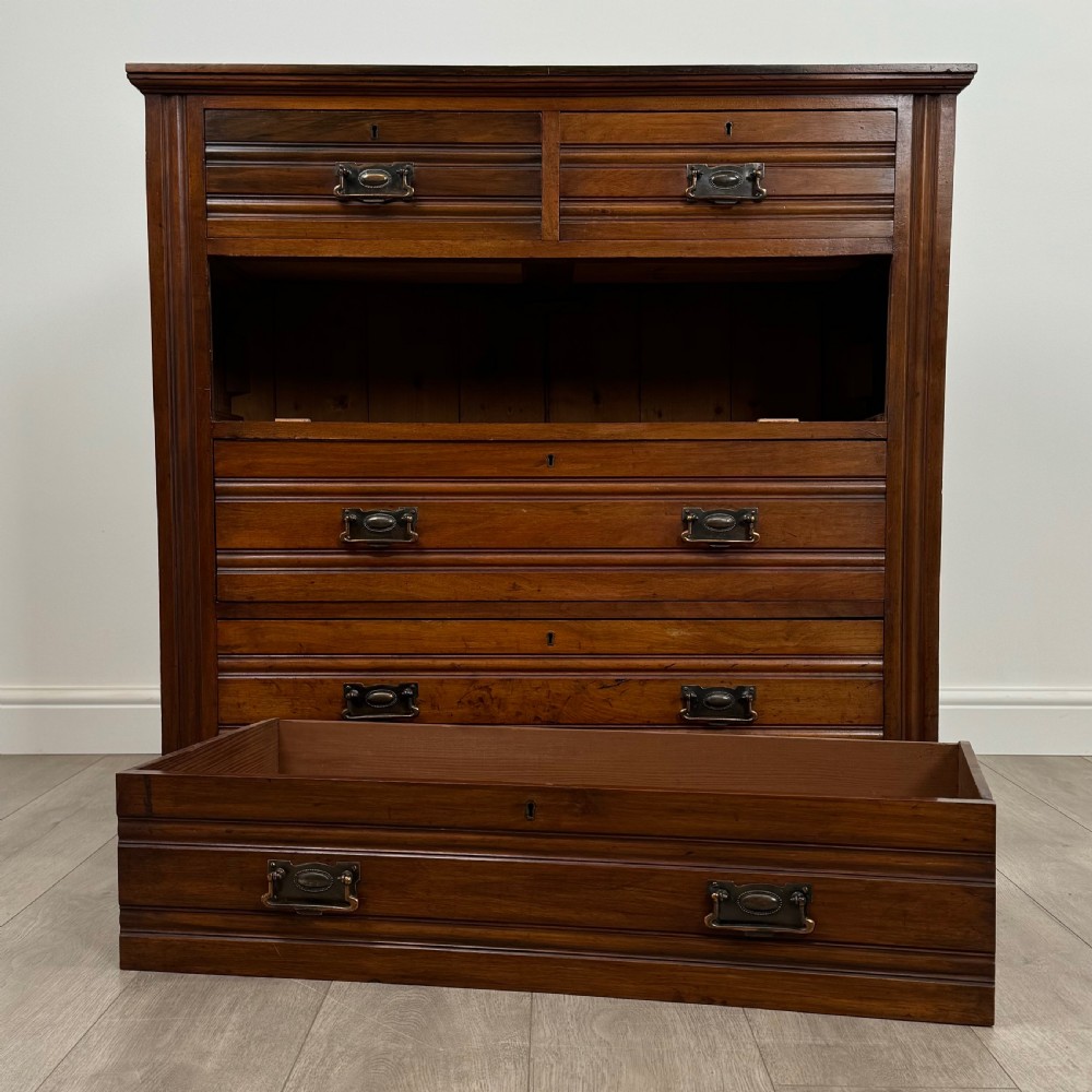 Antique 20th Century Good Quality Walnut Chest Of Drawers  View X