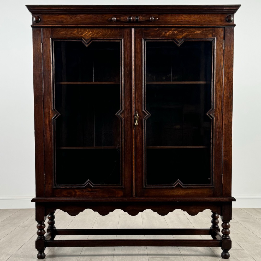 Antique 20th Century Jacobean Style Oak Display Cabinet 