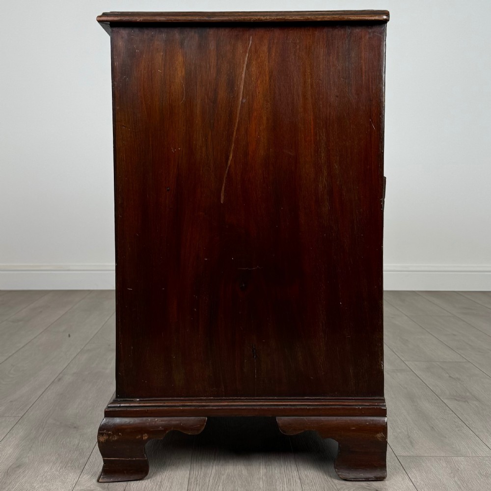 Antique 18th Century Small Chest Of Drawers In Mahogany View III