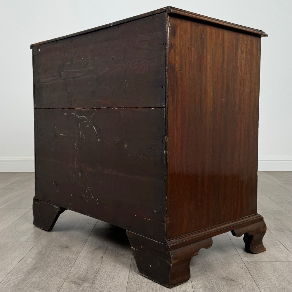 Antique 18th Century Small Chest Of Drawers In Mahogany View VI