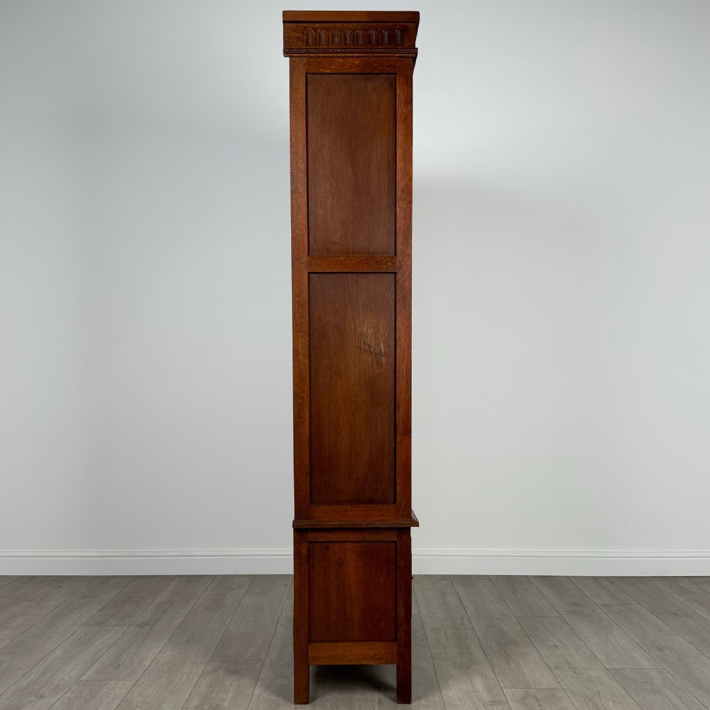 Antique 20th Century Good Quality Wardrobe In Oak  View VII