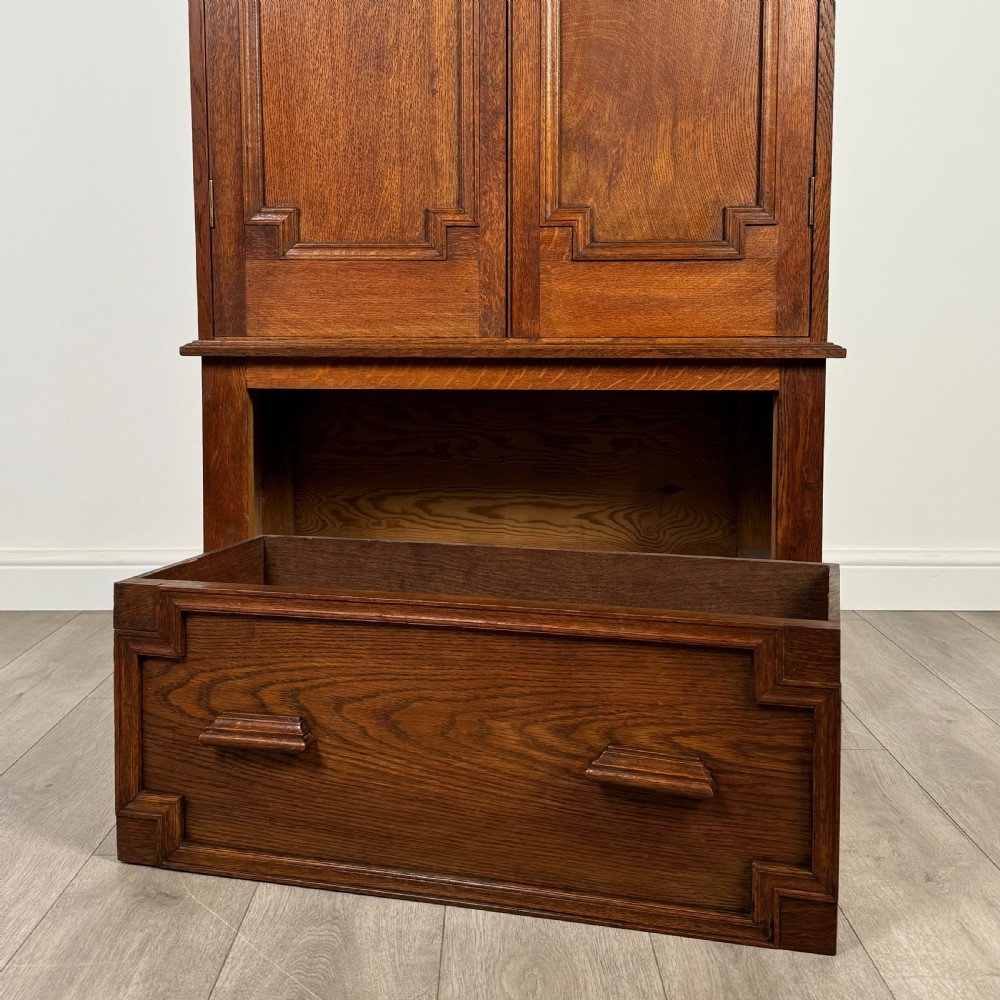 Antique 20th Century Good Quality Wardrobe In Oak  View IX