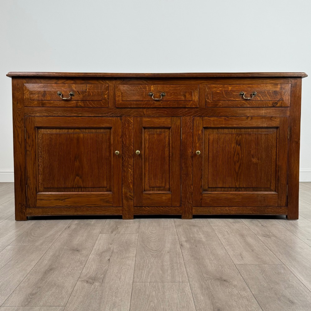 Antique 20th Century Fine Quality Dresser Base In Oak 