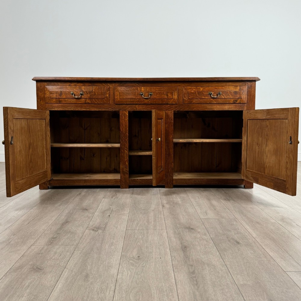  Antique 20th Century Fine Quality Dresser Base In Oak  View II