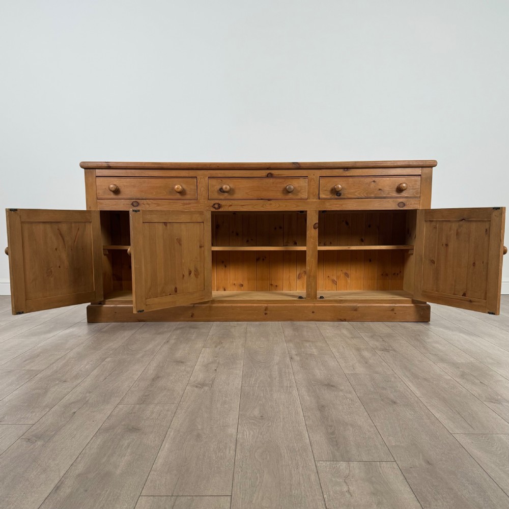  Vintage 20th Century Fine Quality Large Sideboard In Pine  View II