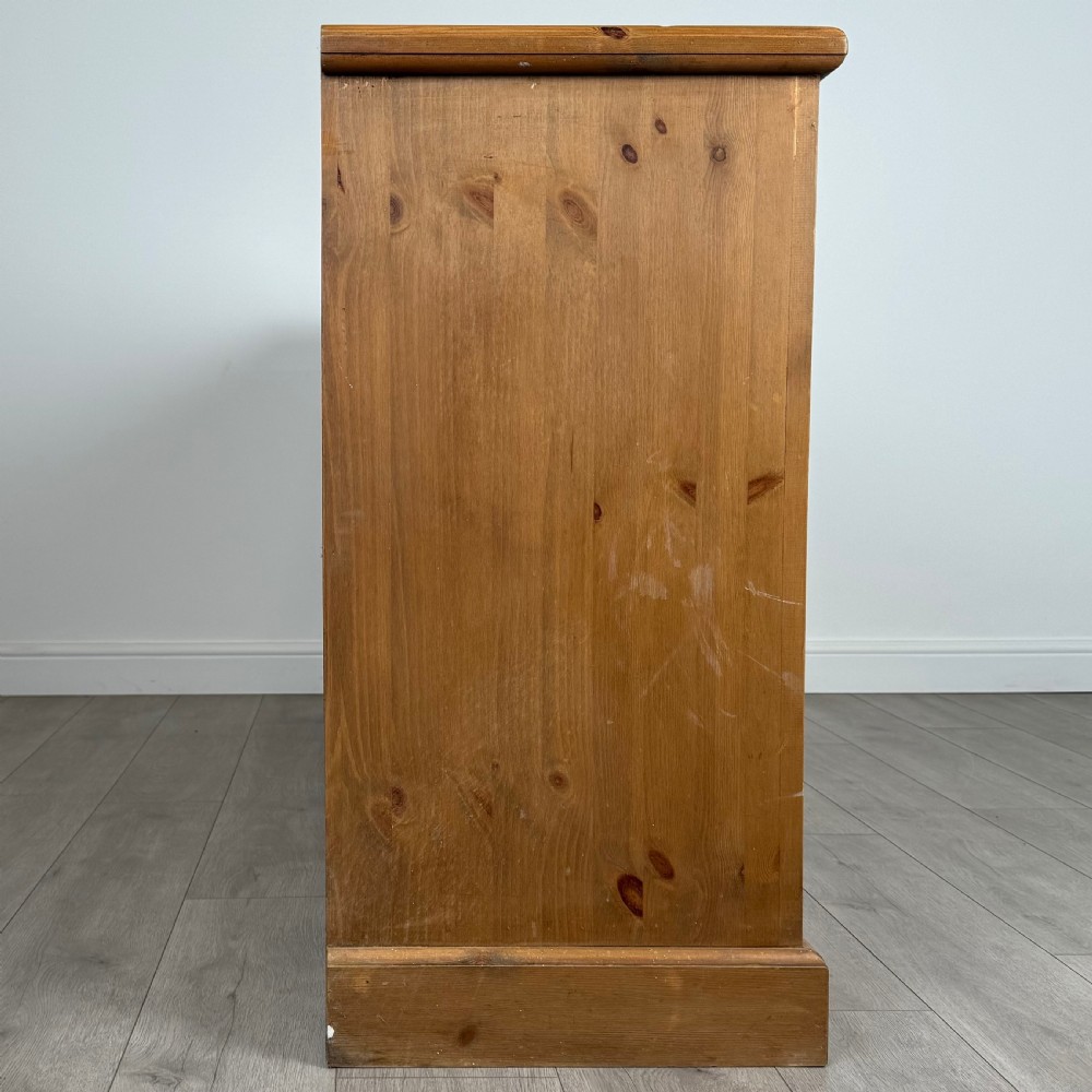  Vintage 20th Century Fine Quality Large Sideboard In Pine  View IX