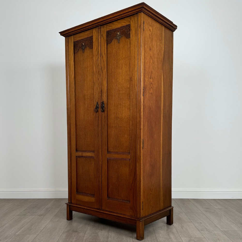 Antique 20th Century Good Quality Fitted Wardrobe In Oak  View V