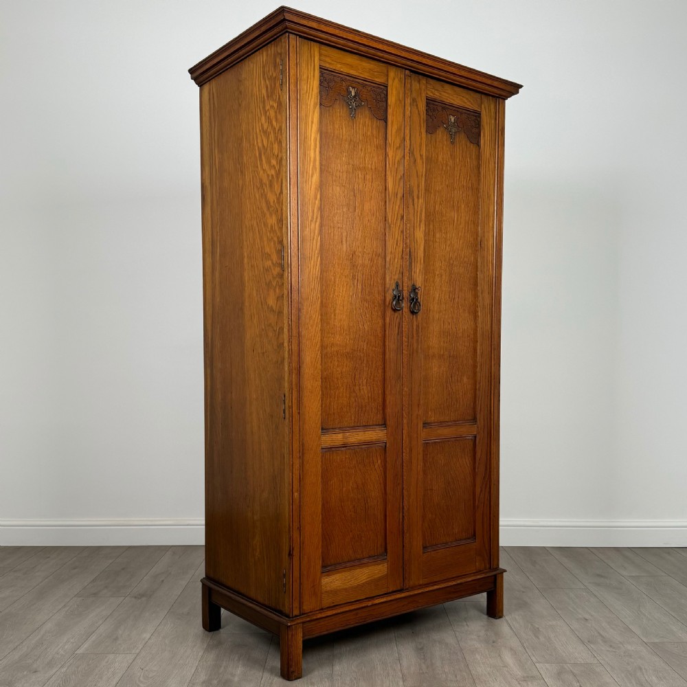 Antique 20th Century Good Quality Fitted Wardrobe In Oak  View XI