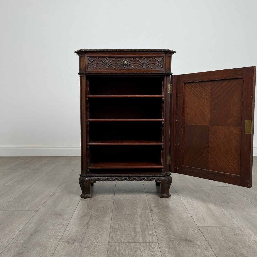  Antique 20th Century Fine Quality Cabinet In Mahogany  View II