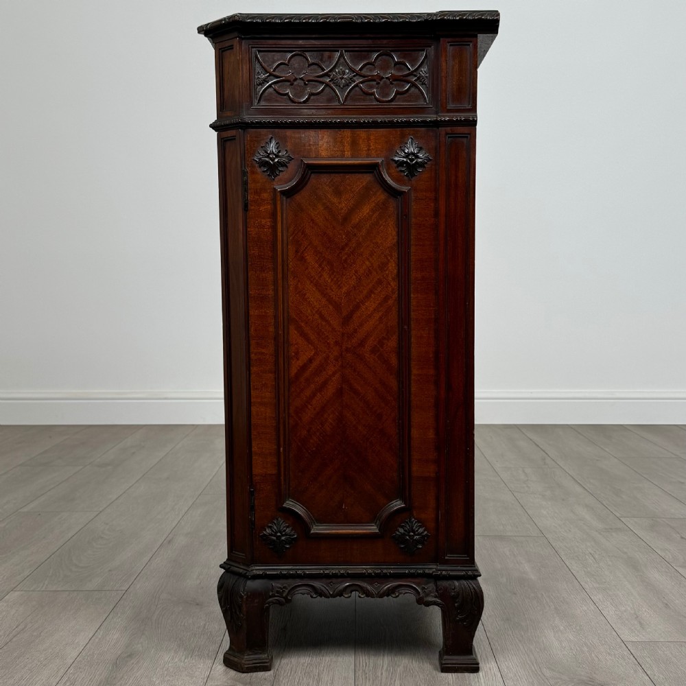  Antique 20th Century Fine Quality Cabinet In Mahogany  View IV