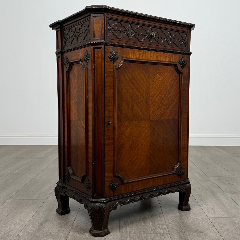  Antique 20th Century Fine Quality Cabinet In Mahogany  View IX