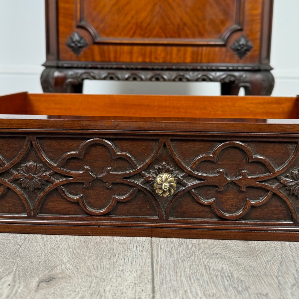  Antique 20th Century Fine Quality Cabinet In Mahogany  View XII